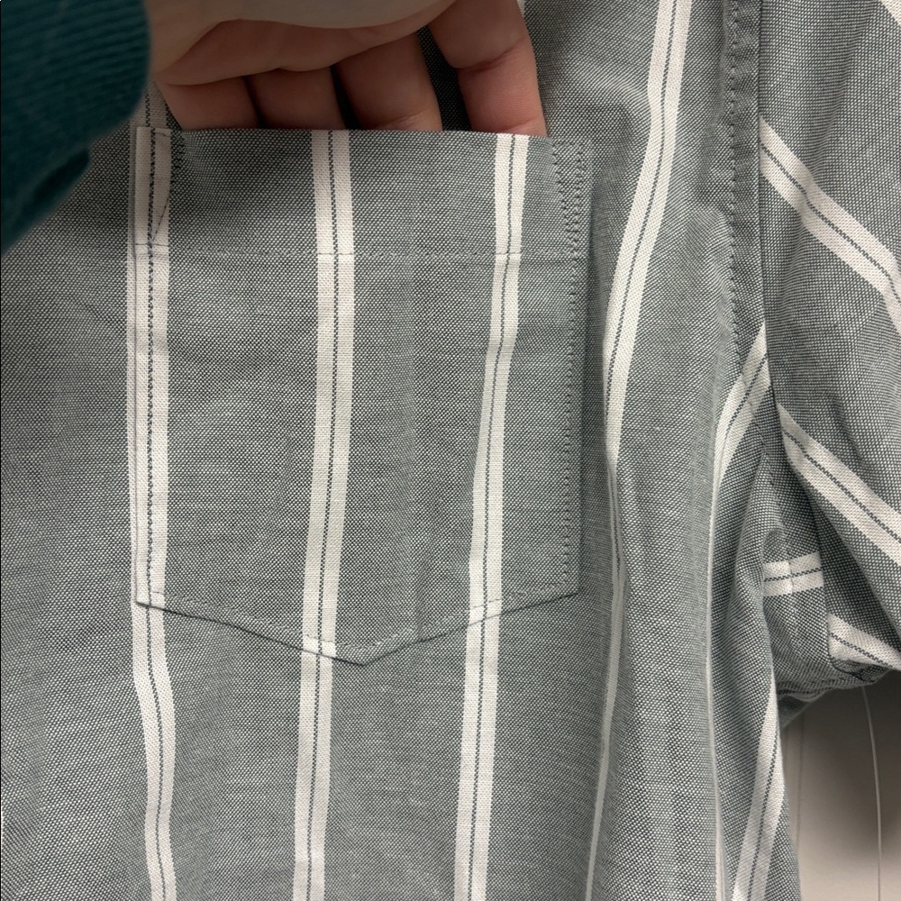 NWT Sonoma Button Down Shirt - Picture 4 of 10
